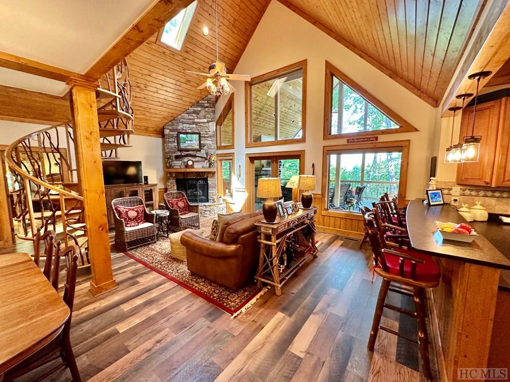 428 Deer Run Road Sapphire, NC 28774 - Photo 5 of 59 Gallery Image 5