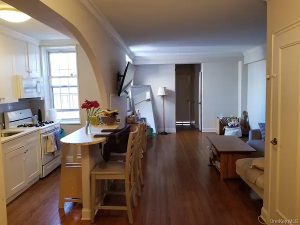 $1,950 | 760 Bronx River Road, Unit A68, Bronxville, NY 10708