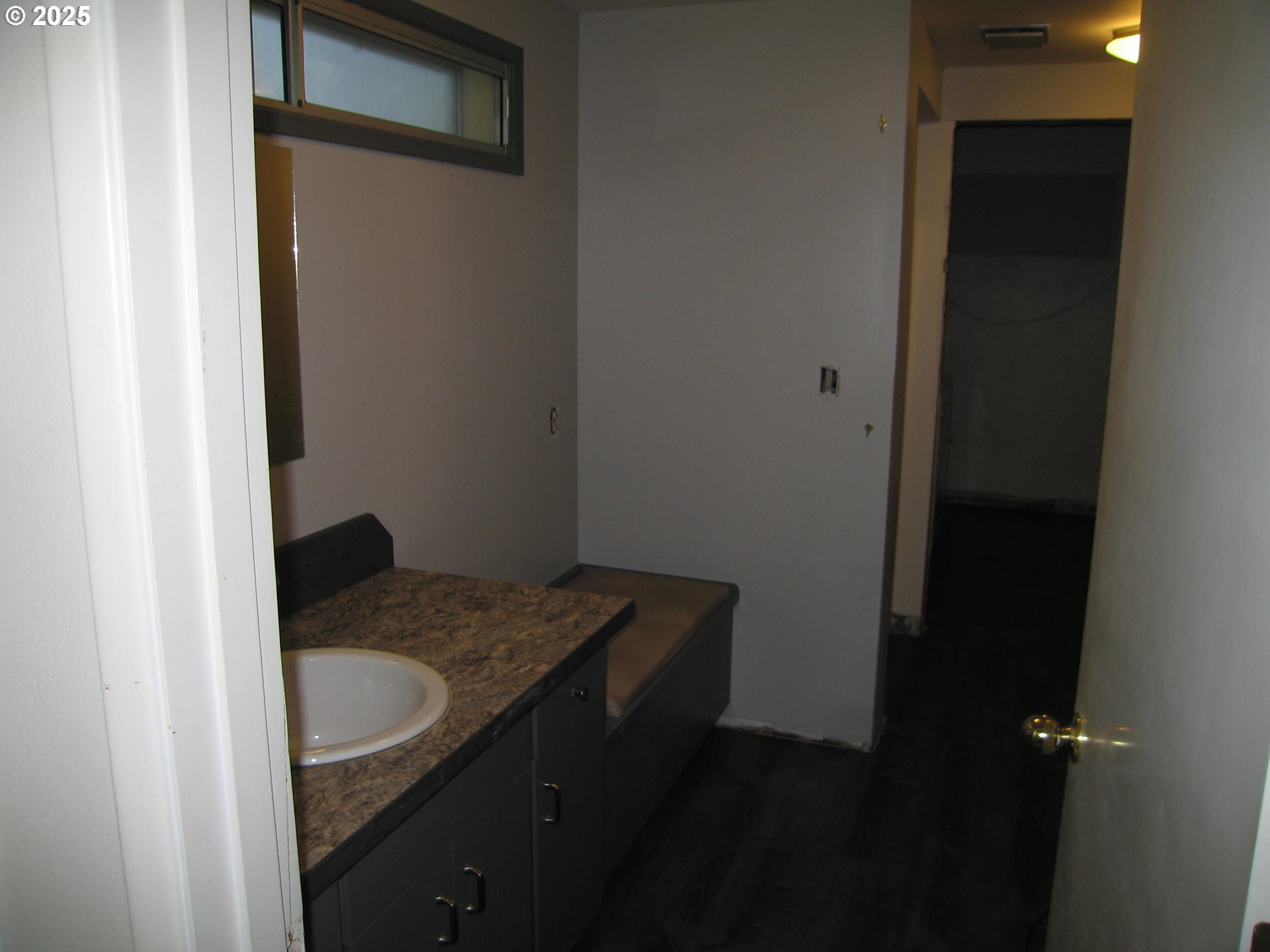 18795 Southwest Vista Street Beaverton, OR 97003 - Photo 21 of 31 a bathroom with a sink