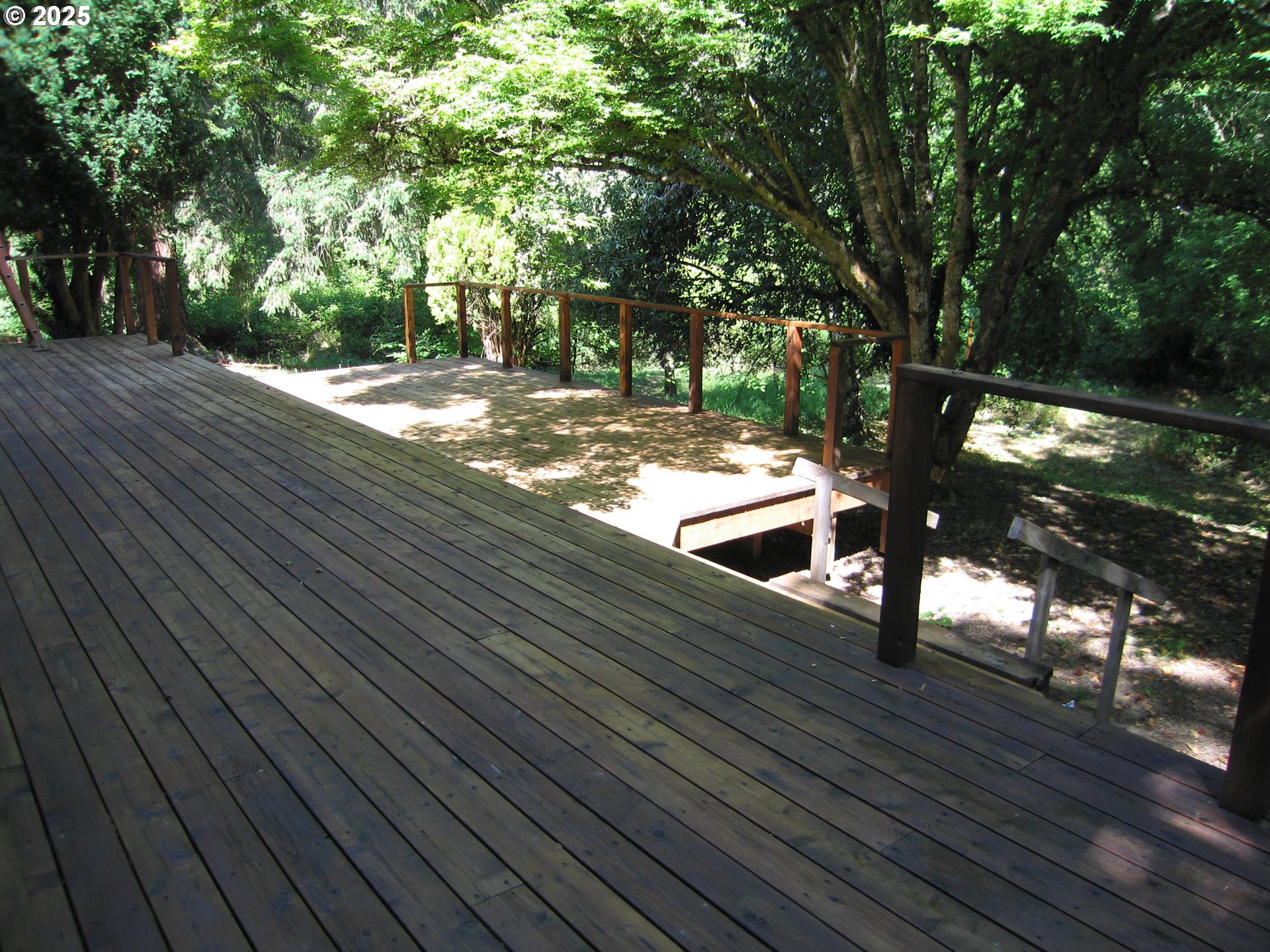 18795 Southwest Vista Street Beaverton, OR 97003 - Photo 23 of 31 a view of outdoor space and deck