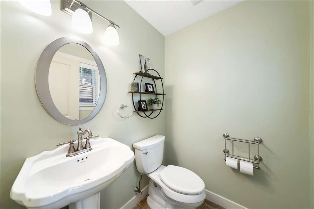 12 Mountain Road Waltham, MA 02451 - Photo 30 of 42