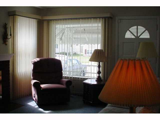 644 South Hampton Road Columbus, OH 43213 - Photo 3 of 7