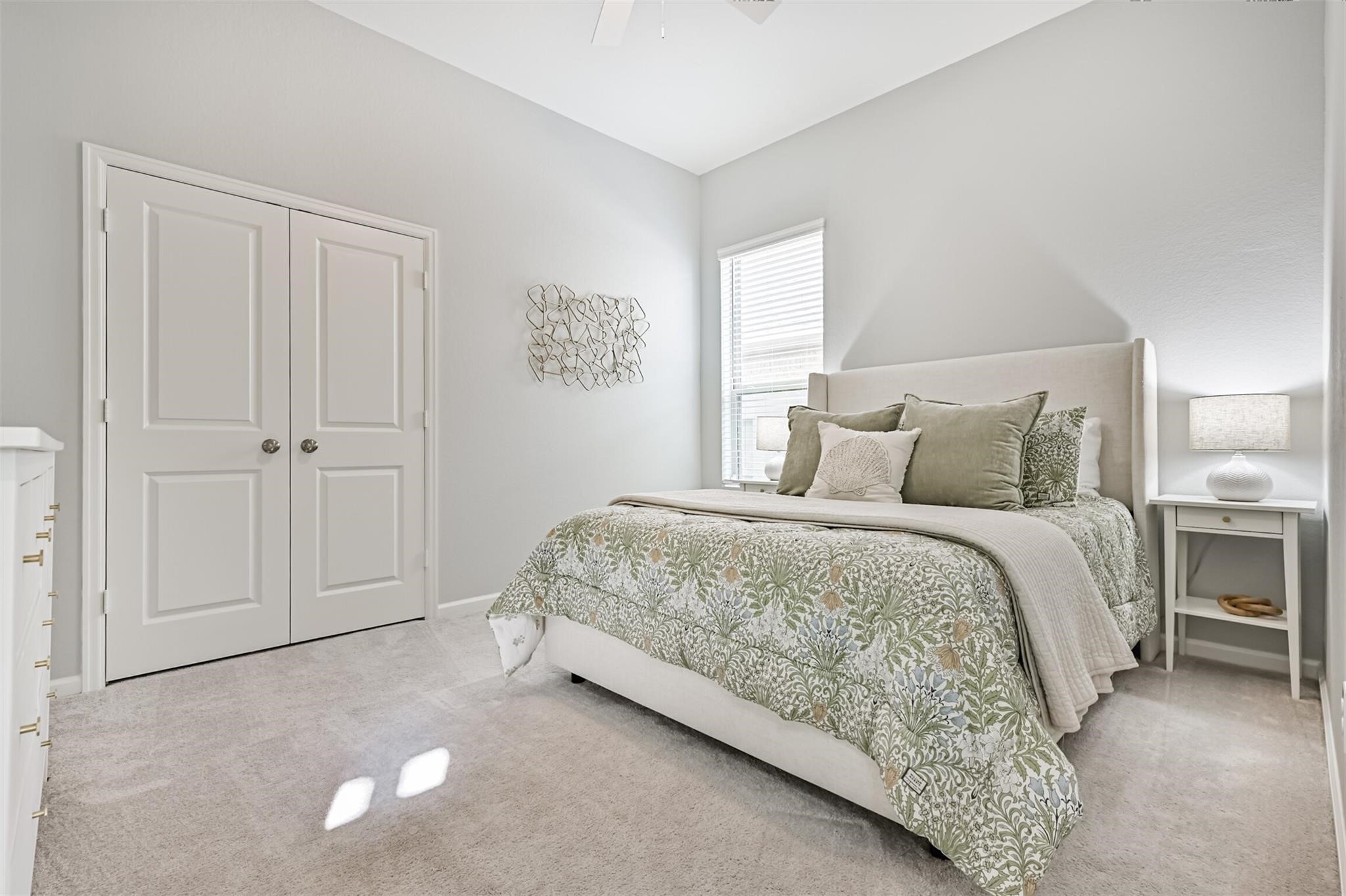 5010 Walnut Grv Lane Manvel, TX 77578 - Photo 10 of 46 a bedroom with a bed and a window