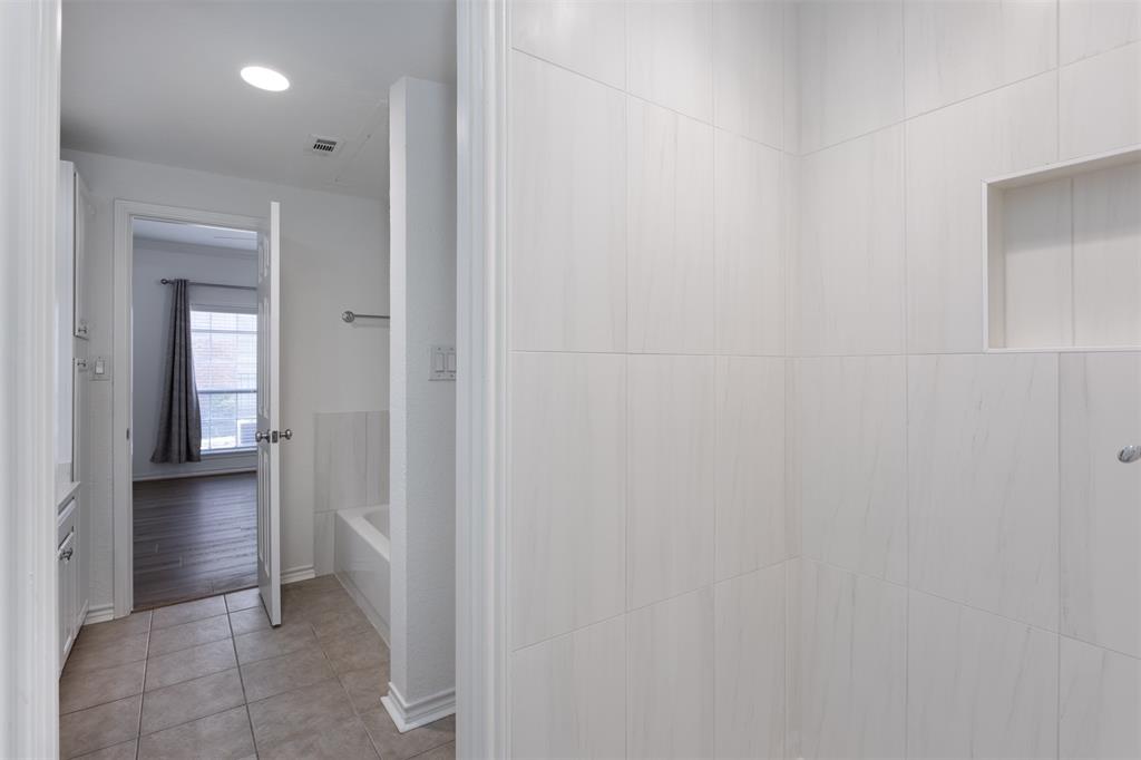 12680 Hillcrest Road, Unit 3107 Dallas, TX 75230 - Photo 19 of 40 Beautiful new shower