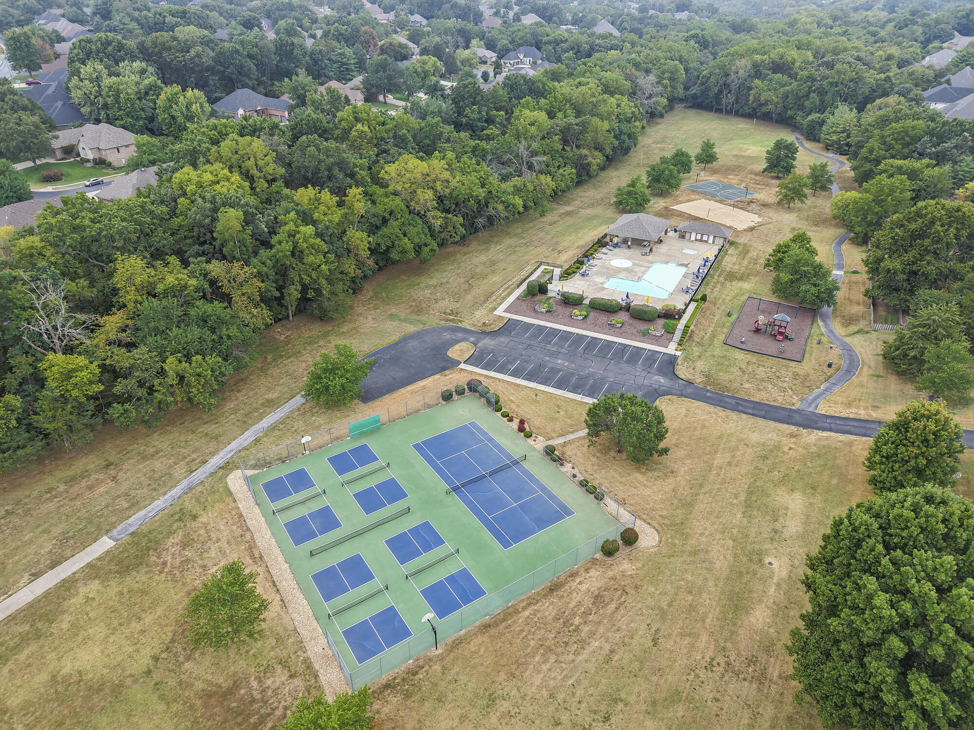 5228 South Nettleton Avenue Springfield, MO 65810 - Photo 10 of 24 DJI_20250904102439_0433_D
