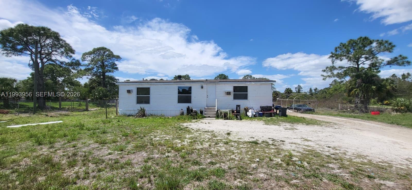 210 South Kennel Street Clewiston, FL 33440 - Photo 2 of 3