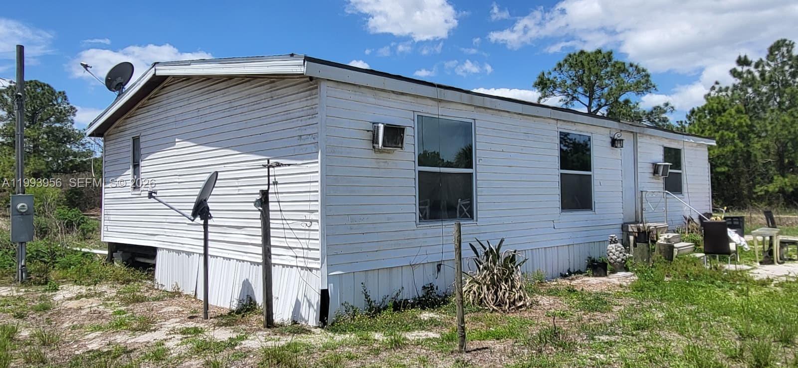 210 South Kennel Street Clewiston, FL 33440 - Photo 3 of 3