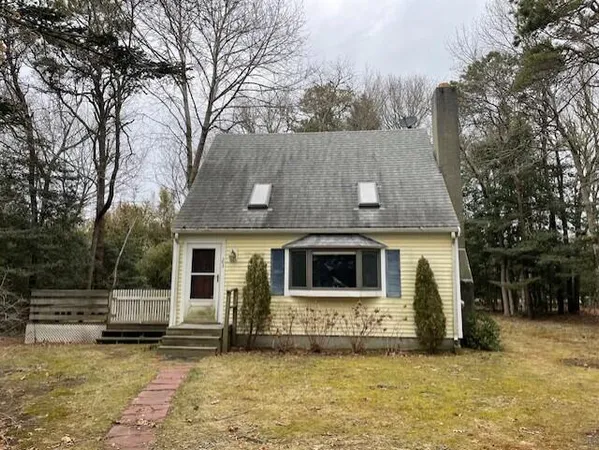 $460,000 | 23 Captain Baker Road, Marstons Mills, MA 02648