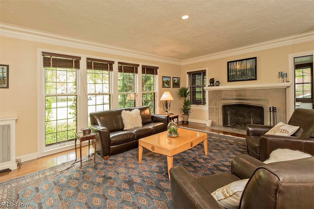 2842 Fontenay Road Cleveland, OH 44120 - Photo 4 of 35 Gallery Image 4