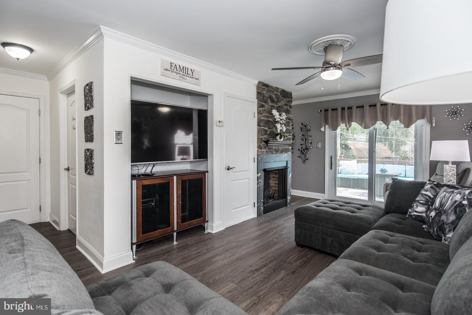 518 Stewart Road Hatboro, PA 19040 - Photo 22 of 103 Family Room