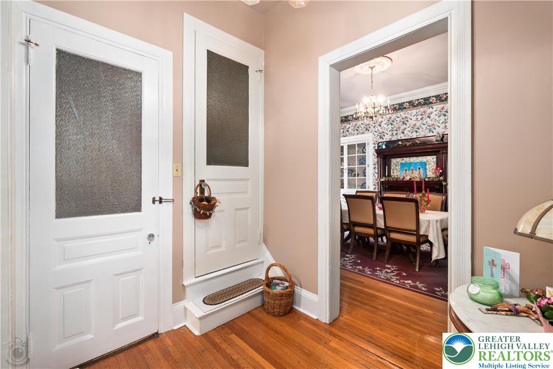 1321 Bushkill Street Easton, PA 18042 - Photo 13 of 49
