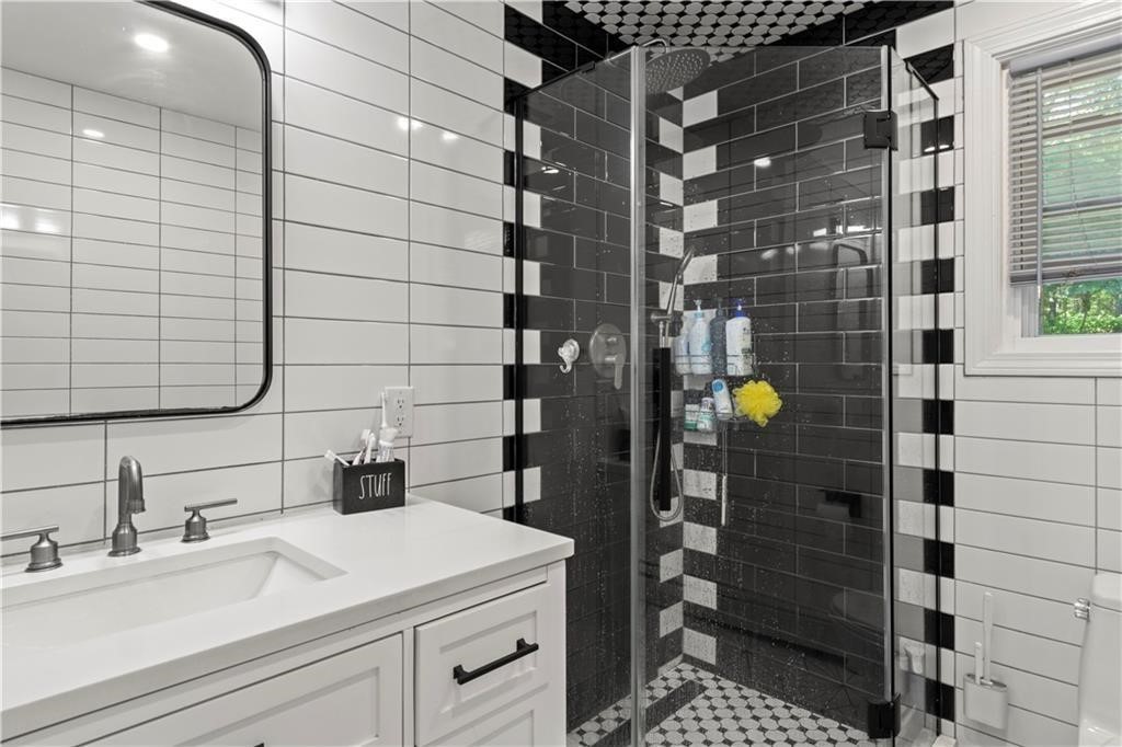 1785 Division Road East Greenwich, RI 02818 - Photo 12 of 34