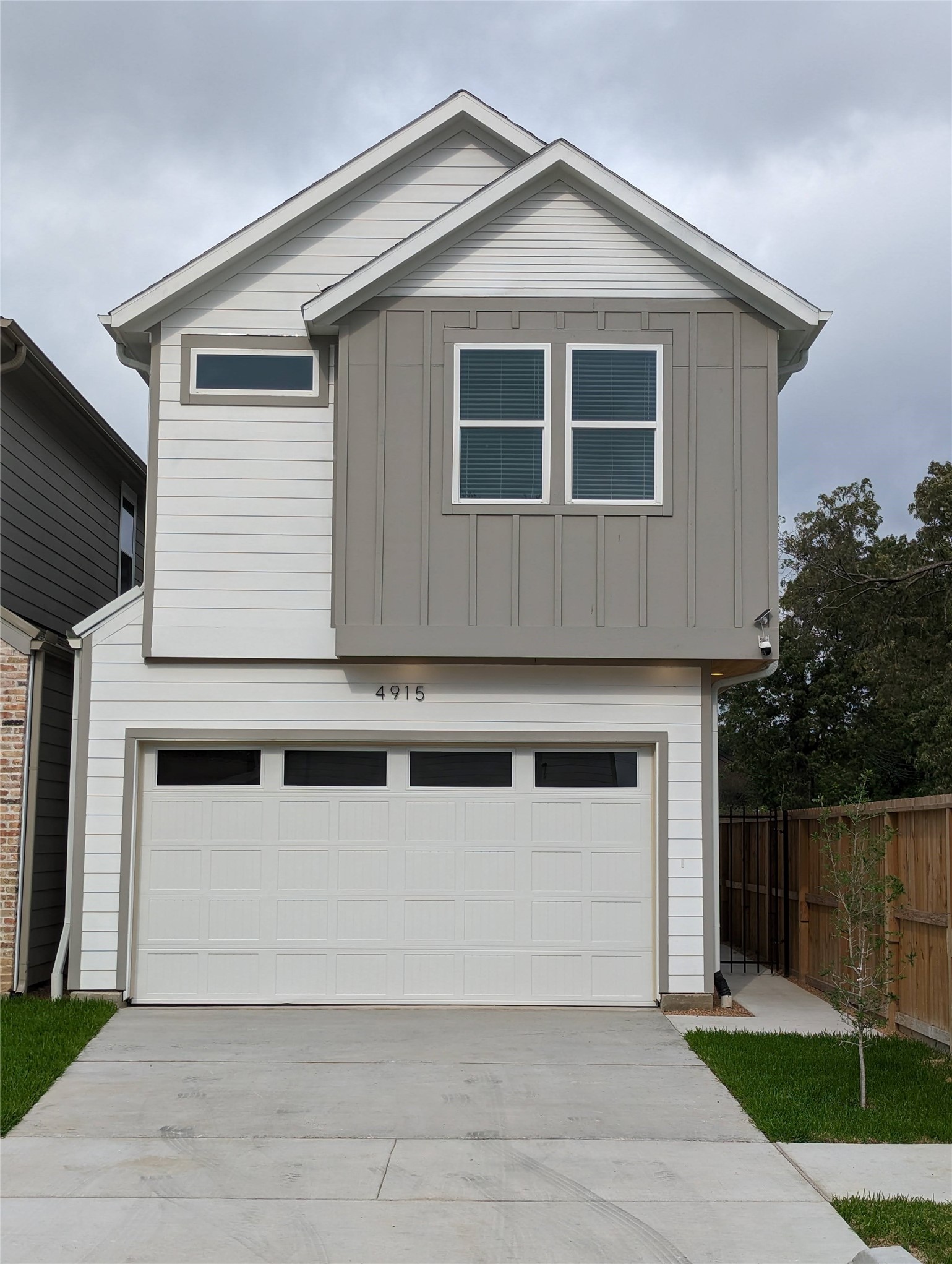 4915 Fisk Street Houston, TX 77009 - Photo 2 of 38 Gallery Image 2