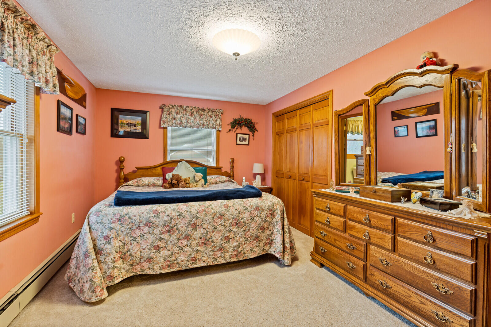 39 Field Road Sidney, ME 04330 - Photo 22 of 46 22 1st bedroom