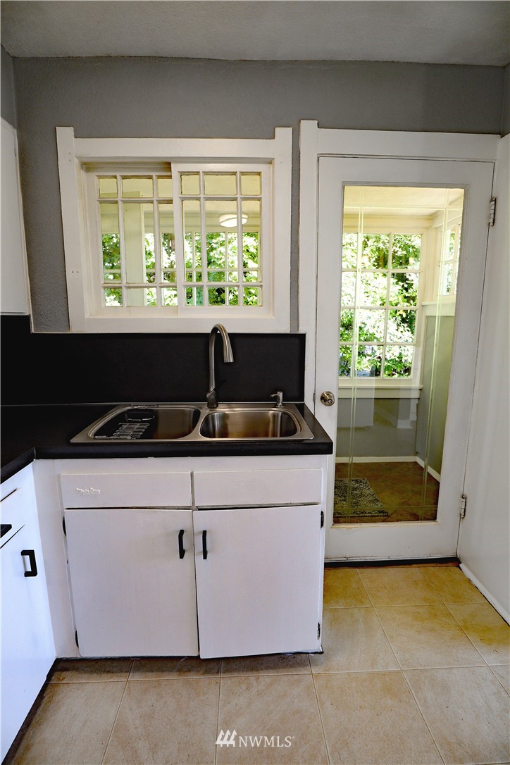 1916 Harding Road Aberdeen, WA 98520 - Photo 11 of 26 Gallery Image 11