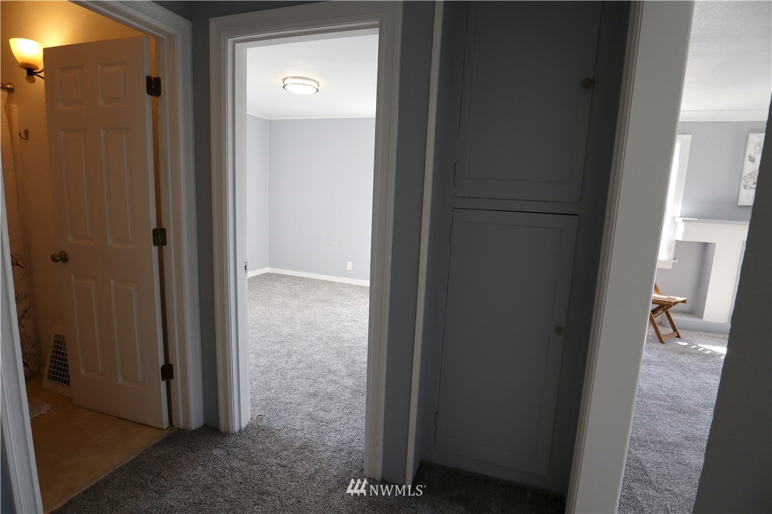 1916 Harding Road Aberdeen, WA 98520 - Photo 5 of 26 Gallery Image 5