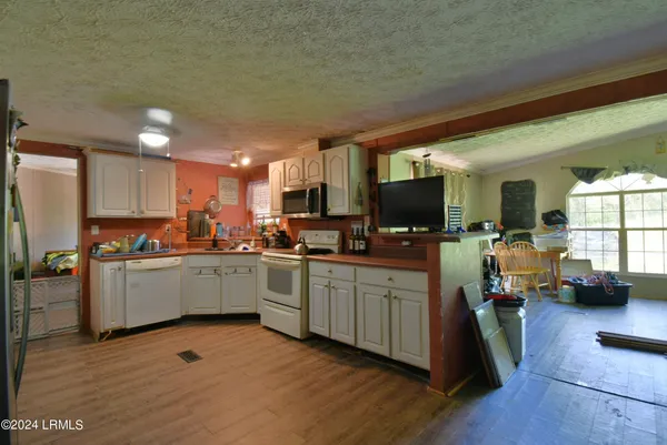 $329,000 | 301 Old Pocotaligo Road, Yemassee, SC 29945