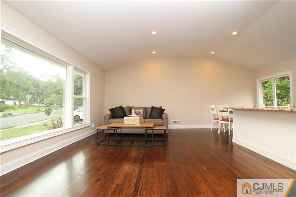 27 Gulf Road East Brunswick, NJ 08816 - Photo 13 of 25 Gallery Image 13