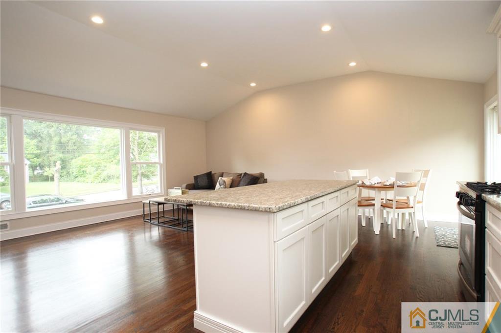 27 Gulf Road East Brunswick, NJ 08816 - Photo 15 of 25 Gallery Image 15