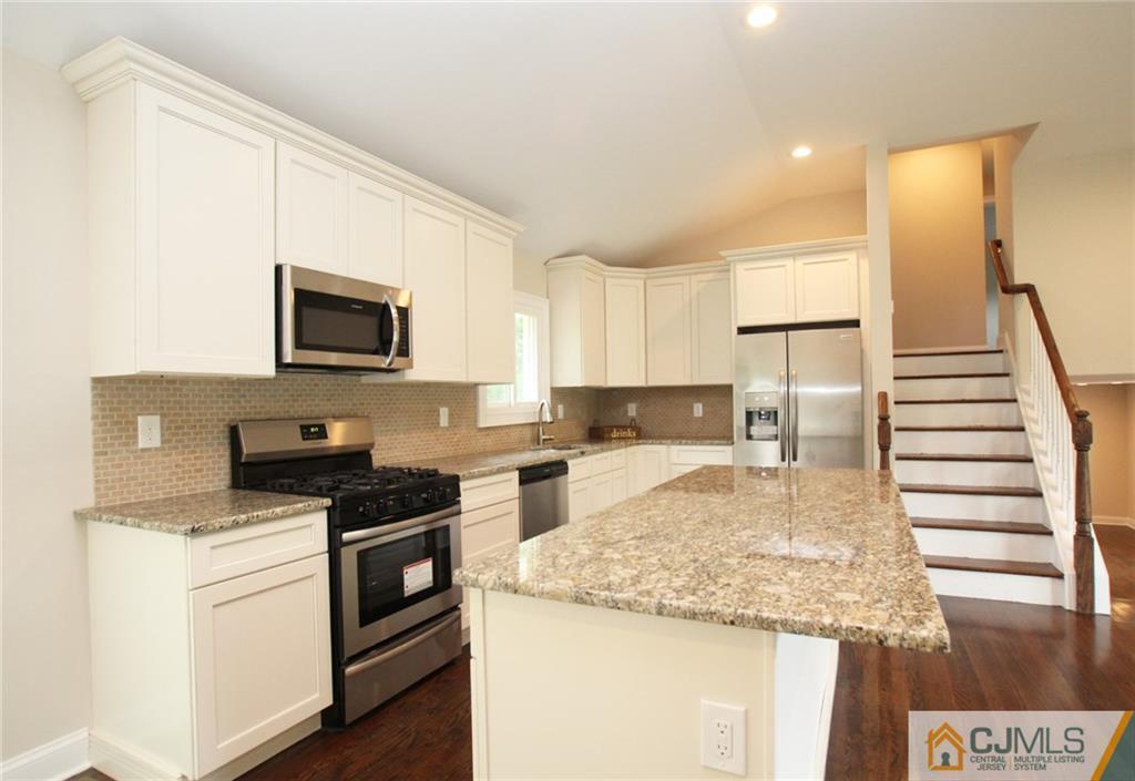 27 Gulf Road East Brunswick, NJ 08816 - Photo 18 of 25 Gallery Image 18