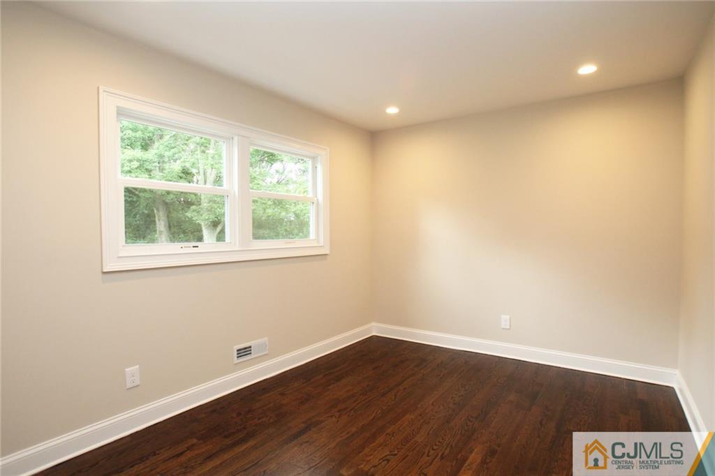 27 Gulf Road East Brunswick, NJ 08816 - Photo 23 of 25 Gallery Image 23