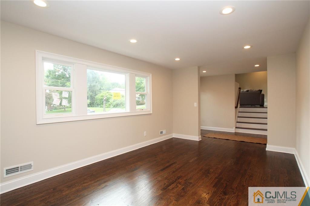 27 Gulf Road East Brunswick, NJ 08816 - Photo 7 of 25 Gallery Image 7