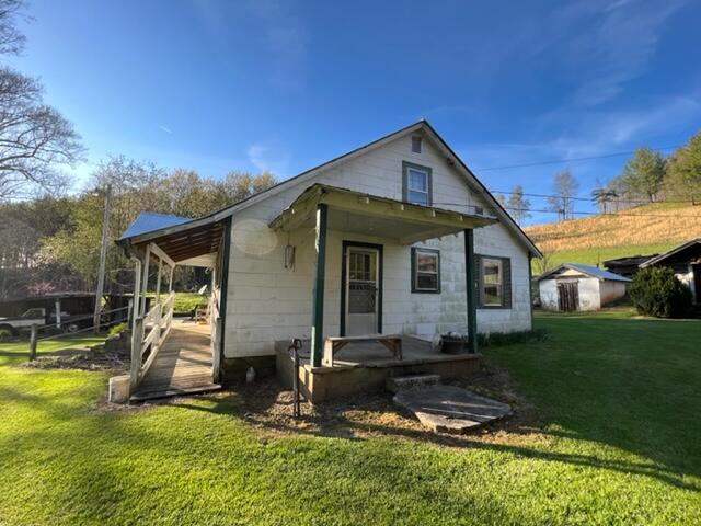 1091 Sandy Road Mountain City, TN 37683 - Photo 16 of 28 IMG_0229