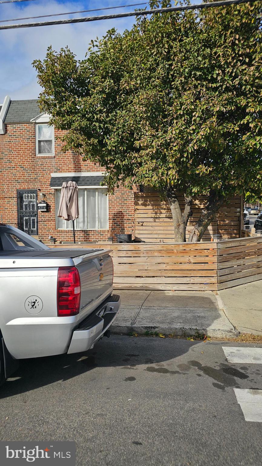 4254 O Street Philadelphia, PA 19124 - Photo 6 of 29 a front view of a house with garage