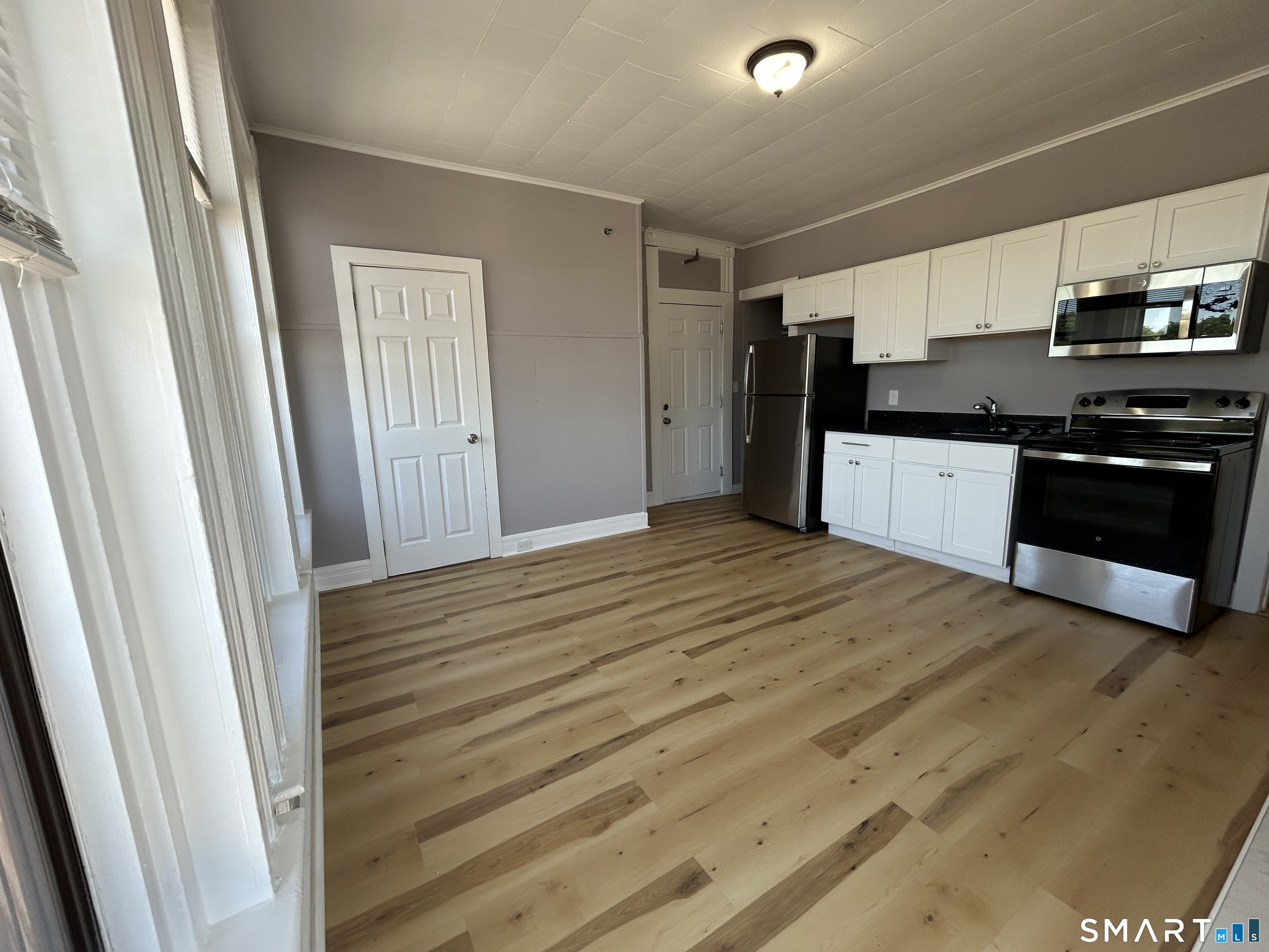 460 Main Street, Unit 11 Middletown, CT 06457 - Photo 6 of 8