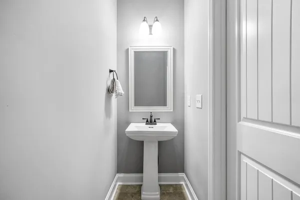 $2,500 | 132 Savannah Avenue, Pleasant View, TN 37146