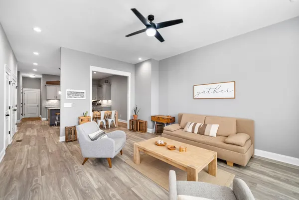 $2,500 | 132 Savannah Avenue, Pleasant View, TN 37146