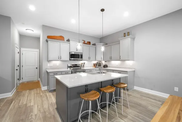 $2,500 | 132 Savannah Avenue, Pleasant View, TN 37146