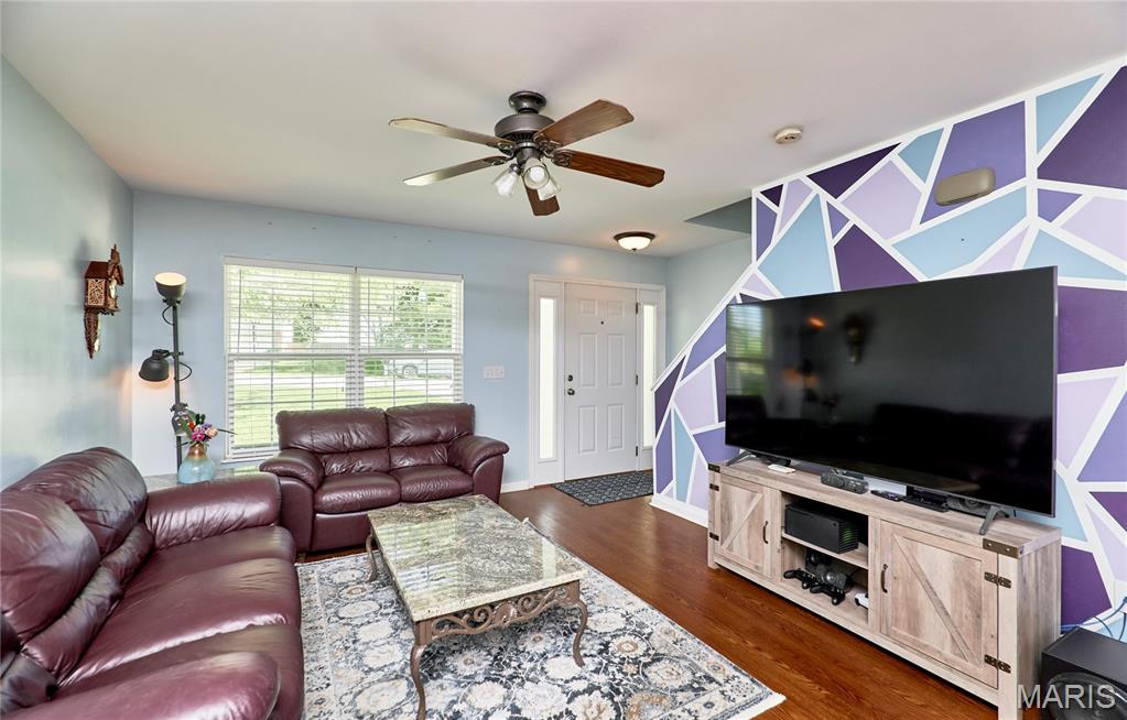 698 Walnut Ridge Fenton, MO 63026 - Photo 8 of 30