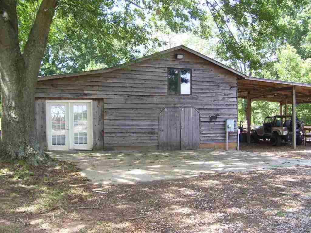 468 McClure Road Anderson, SC 29626 - Photo 4 of 35