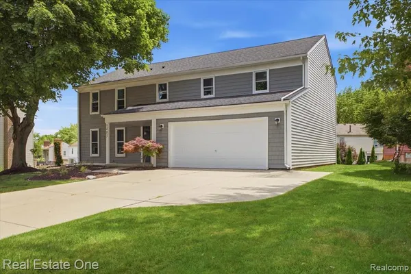 $550,000 | 5485 Hammersmith Drive, West Bloomfield, MI 48322
