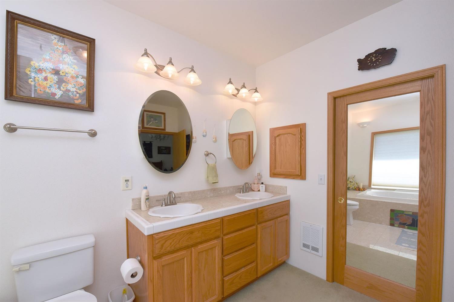 684 East Valley View Road Ashland, OR 97520 - Photo 10 of 28 Additional Photo