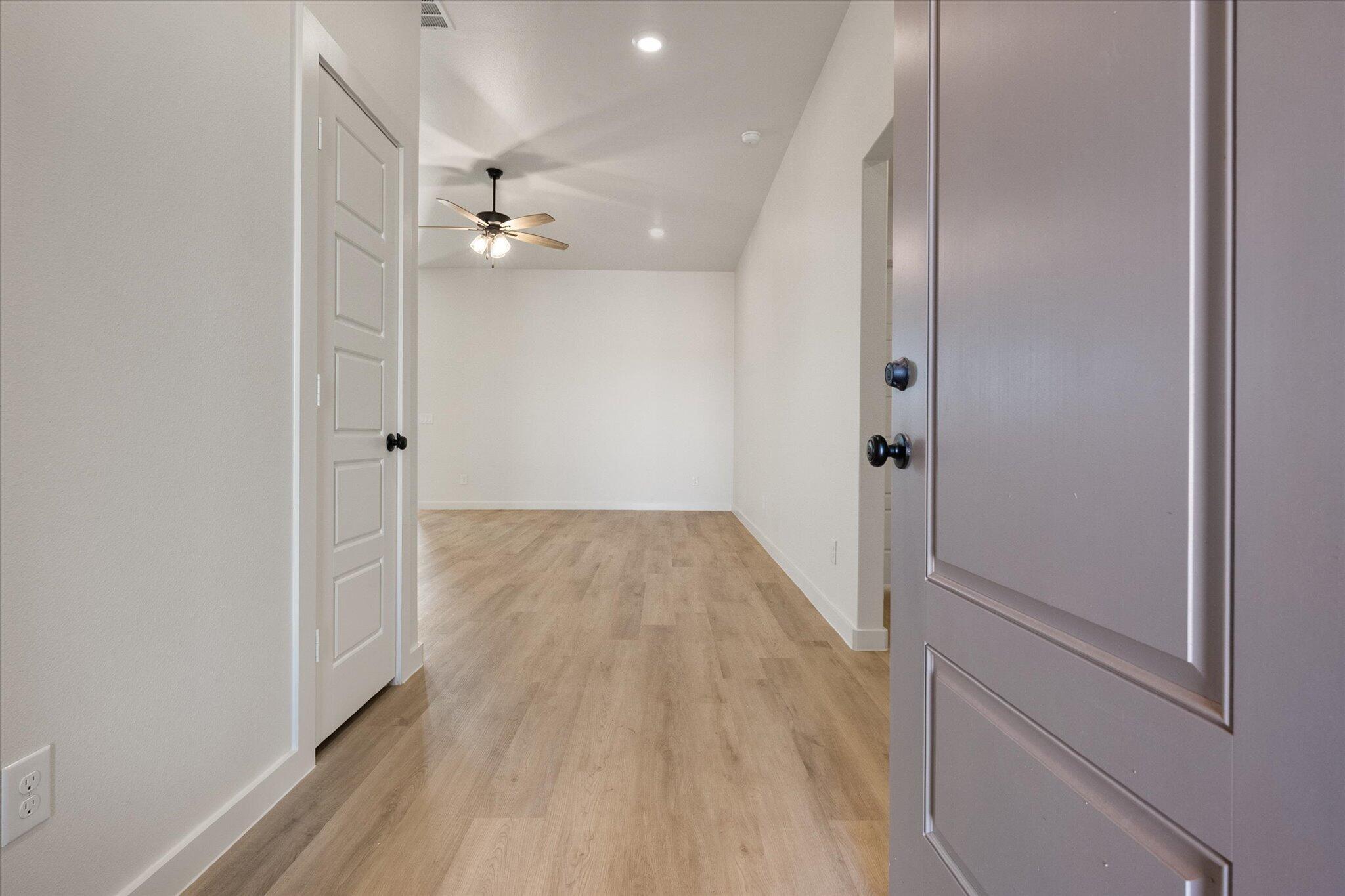 3031 137th Street Lubbock, TX 79423 - Photo 4 of 26 03-3031 137th_1612