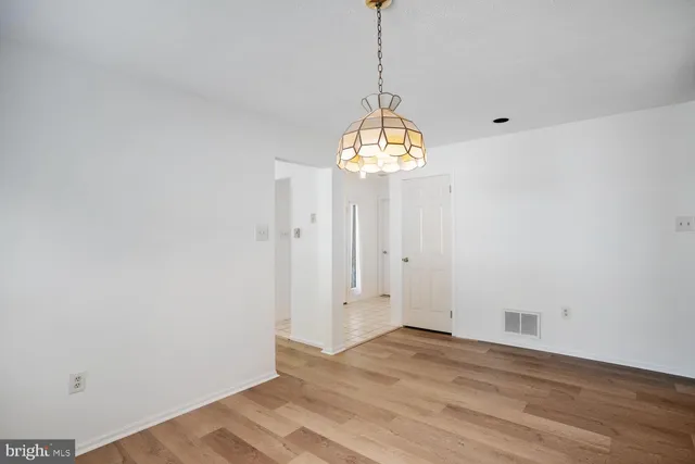 $2,200 | 327 Concord Court, Little Egg Harbor, NJ 08087