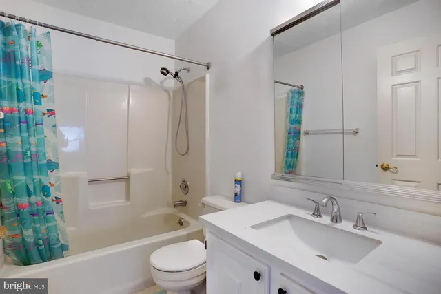 $2,200 | 327 Concord Court, Little Egg Harbor, NJ 08087