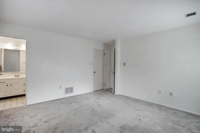 $2,200 | 327 Concord Court, Little Egg Harbor, NJ 08087