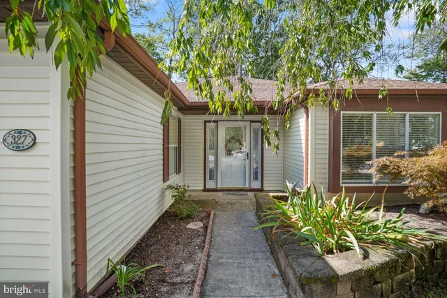 $2,200 | 327 Concord Court, Little Egg Harbor, NJ 08087