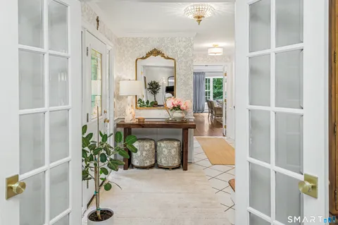 $1,750,000 | 15 Hull Place, Ridgefield, CT 06877
