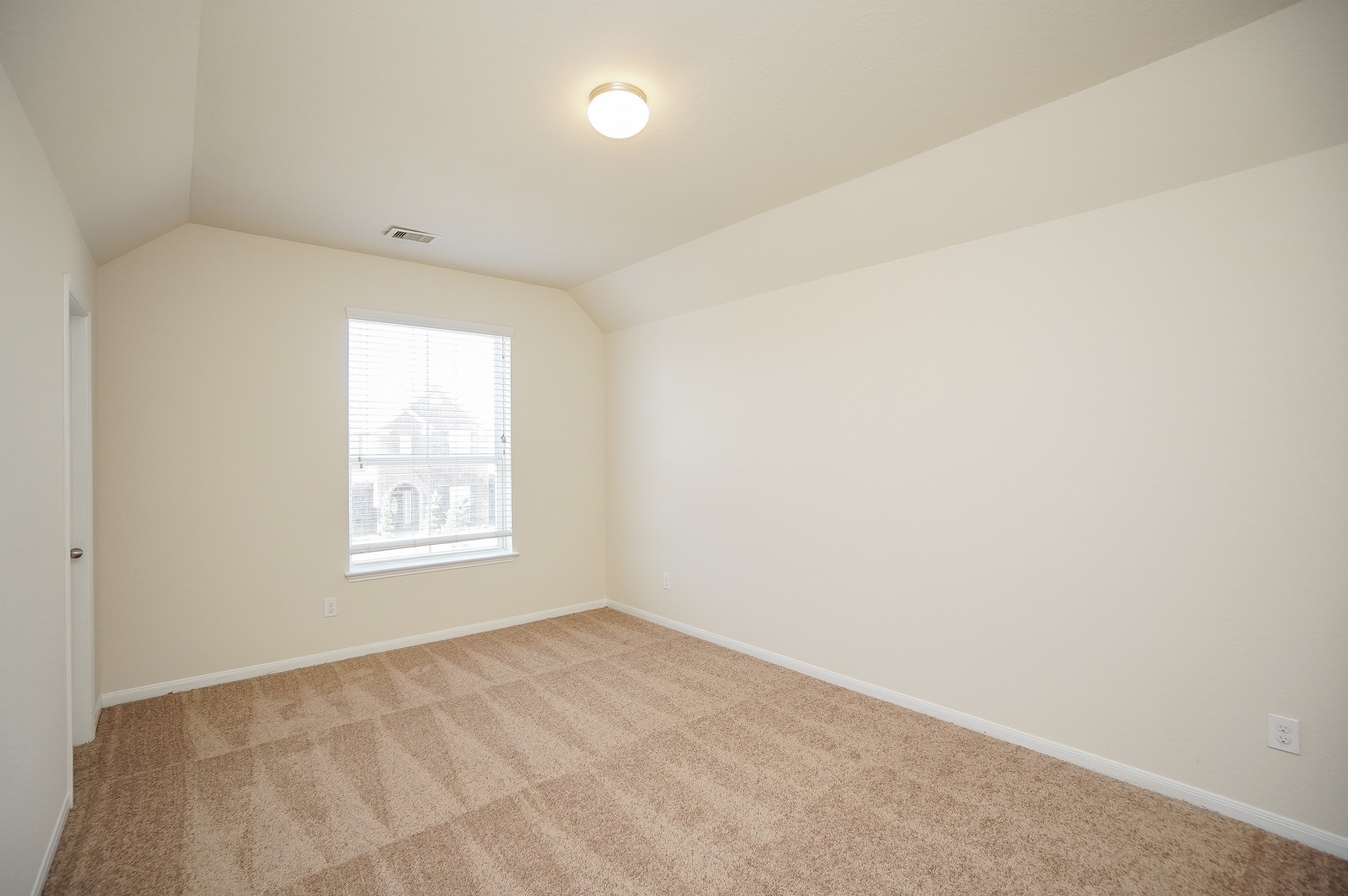 4822 Gingham Check Court Katy, TX 77449 - Photo 28 of 30 an empty room with a window