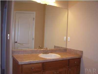 2829 Shoni Drive Navarre, FL 32566 - Photo 9 of 11 Master Bath