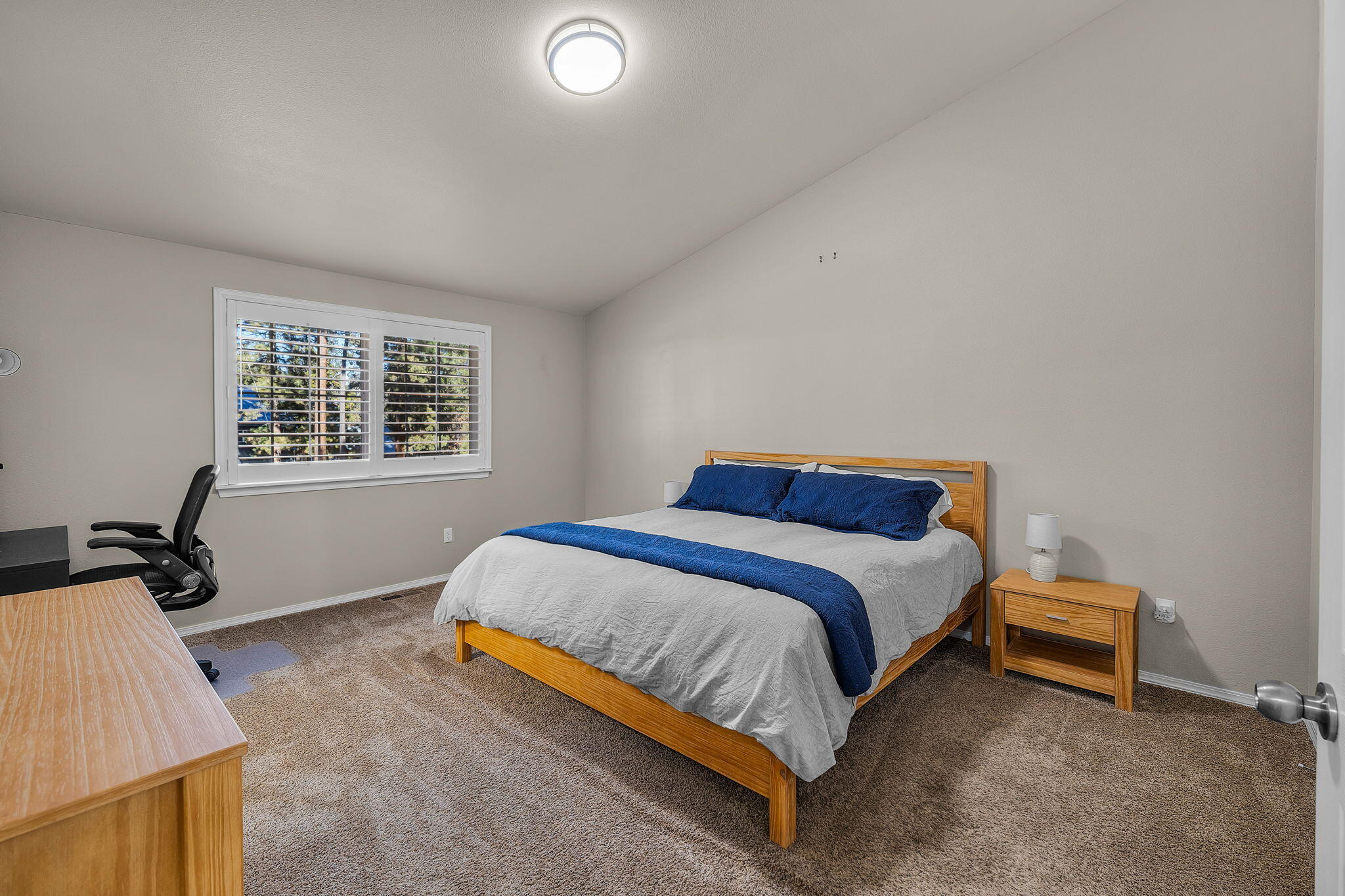 17064 Sacramento Road Bend, OR 97707 - Photo 16 of 50