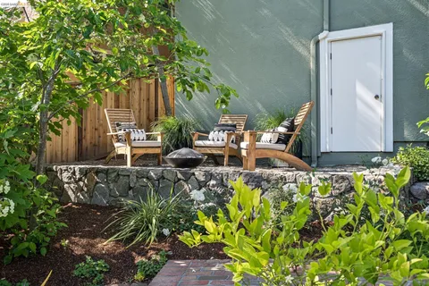 $2,495,000 | 132 Caperton Avenue, Piedmont, CA 94611