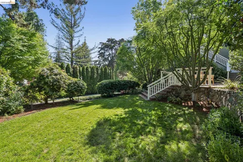 $2,495,000 | 132 Caperton Avenue, Piedmont, CA 94611