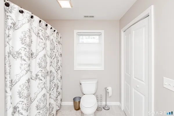 $584,900 | 50 Lexington Gardens, Unit 50, North Haven, CT 06473