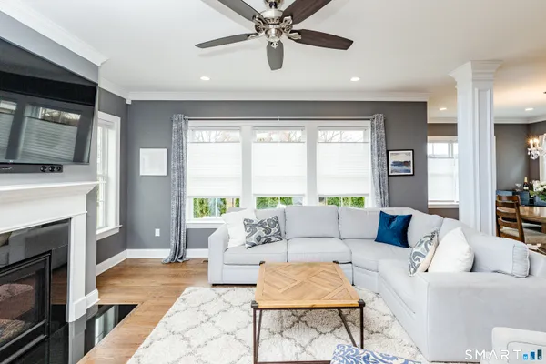 $584,900 | 50 Lexington Gardens, Unit 50, North Haven, CT 06473