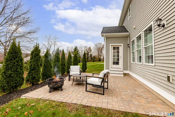 $584,900 | 50 Lexington Gardens, Unit 50, North Haven, CT 06473